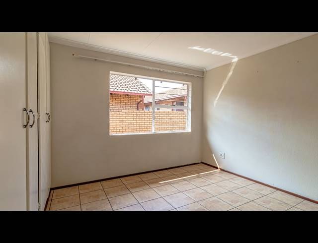 3 BEDROOM CLUSTER FOR SALE IN PIERRE VAN RYNEVELD